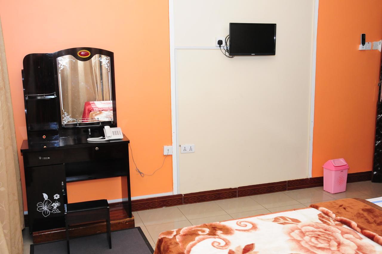Safari Inn Dar es Salaam Bagian luar foto