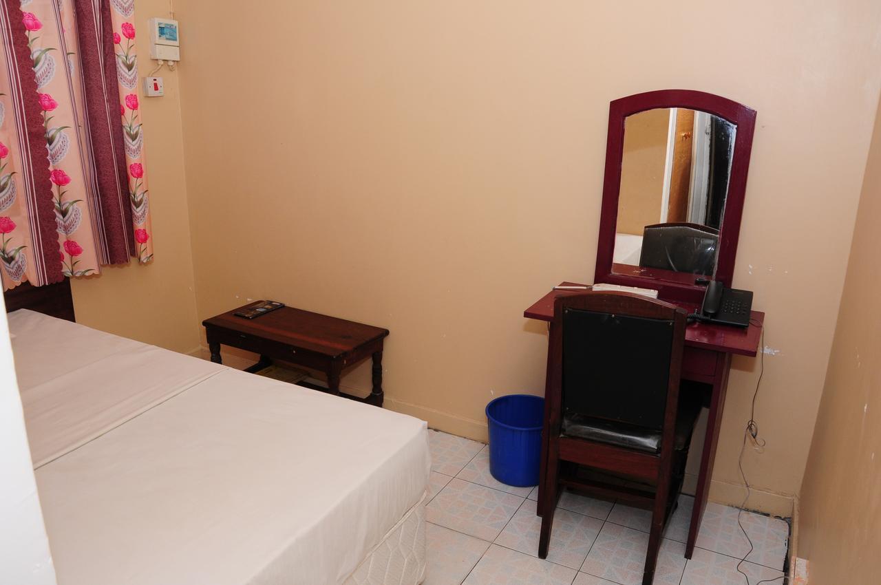 Safari Inn Dar es Salaam Bagian luar foto