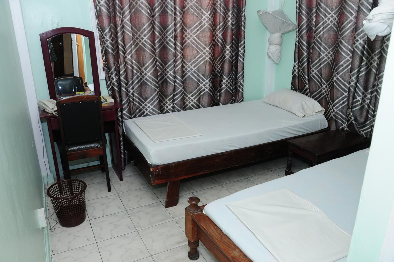 Safari Inn Dar es Salaam Bagian luar foto